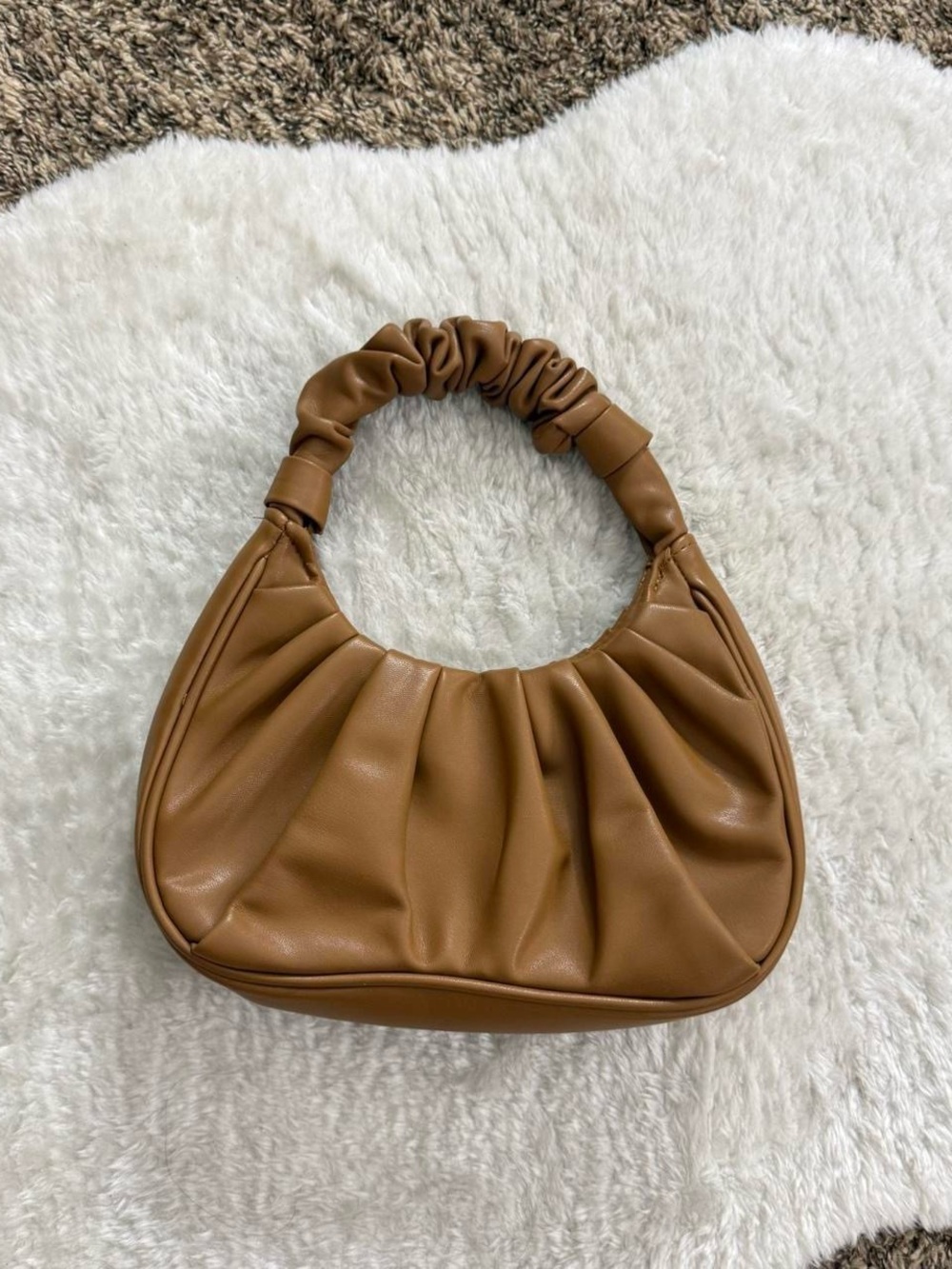 Chestnut brown faux leather ruched shoulder bag